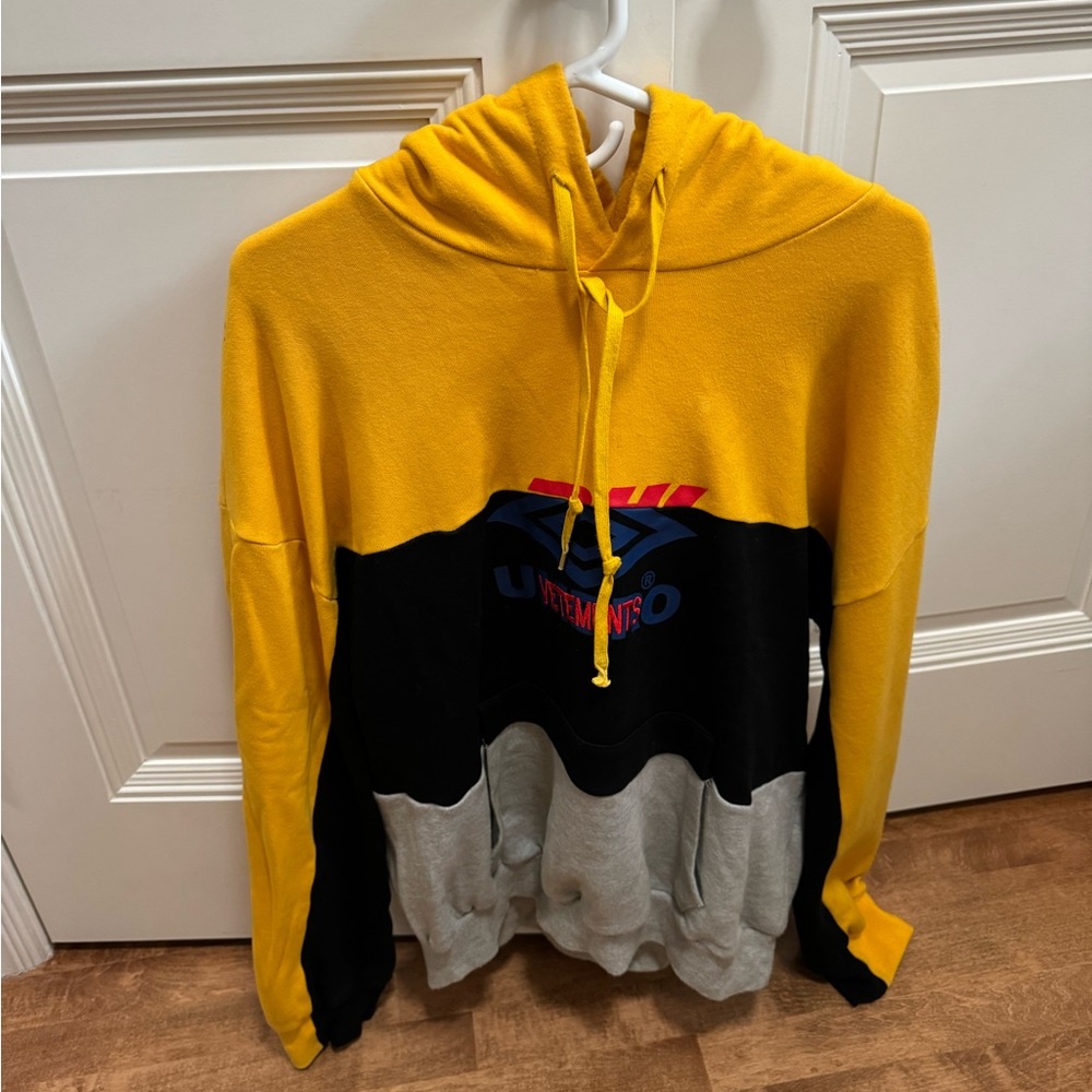 Vetements X Umbro X DHL Hong Kongkong exclusive hoodie